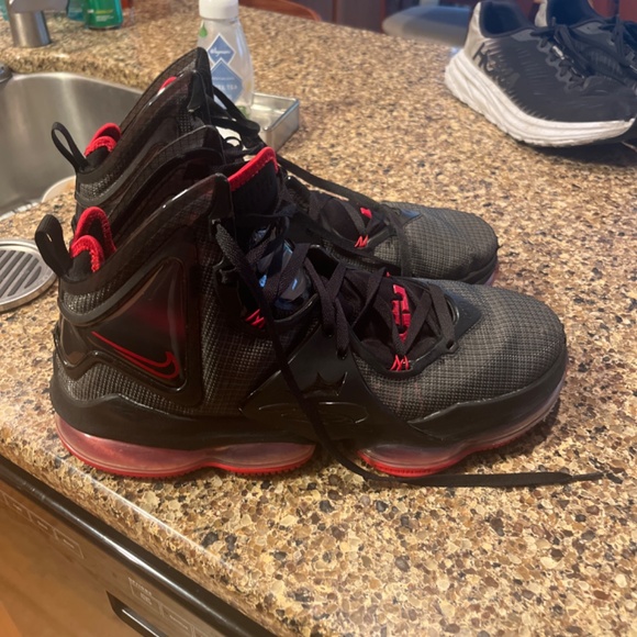 Men’s Size 13 Lebron James Basketball Sneakers AND HOKA Running Shoes - Picture 2 of 6